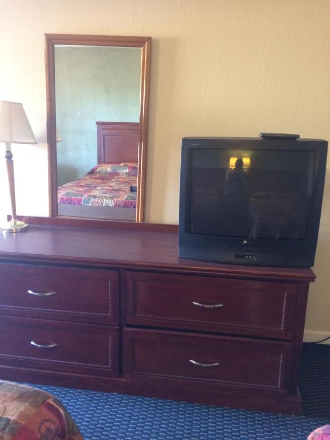 Rest Inn - Extended Stay, I-40 Airport, Wedding & Event Center Amarillo Exteriör bild