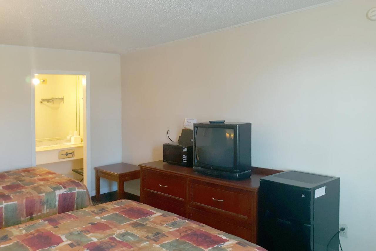 Rest Inn - Extended Stay, I-40 Airport, Wedding & Event Center Amarillo Exteriör bild